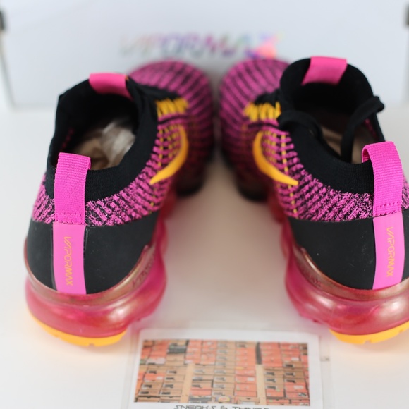 vapormax flyknit running shoes